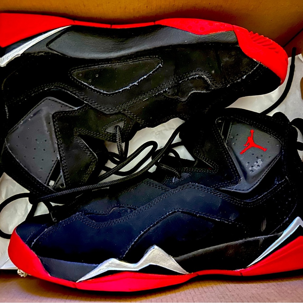 Jordans True Flight - Picture 2 of 3